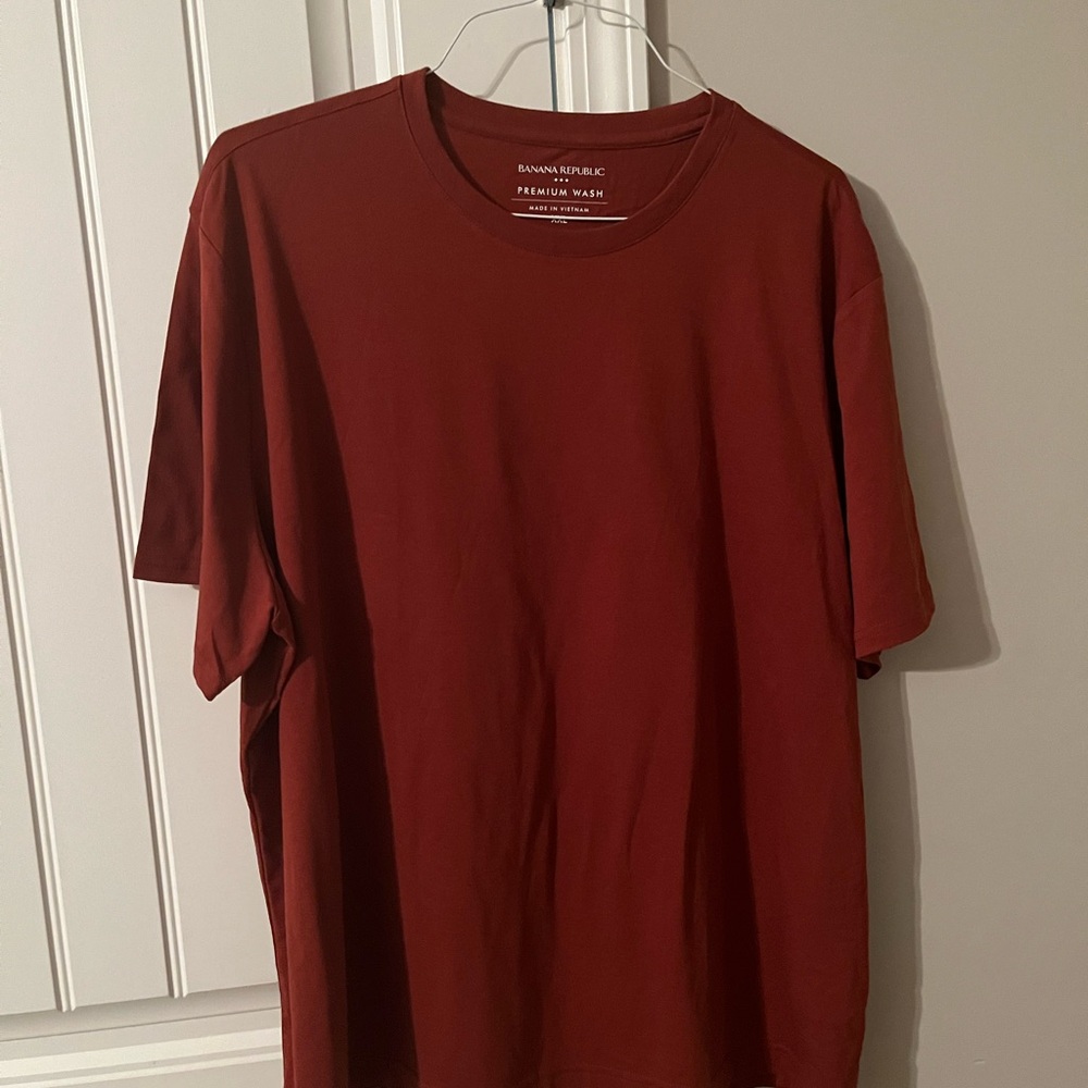 Banana Republic Red Short Sleeve Tee